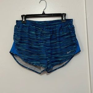 womens nike dry fit shorts